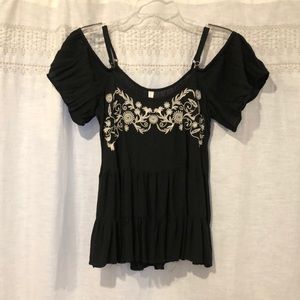 Cold shoulder top